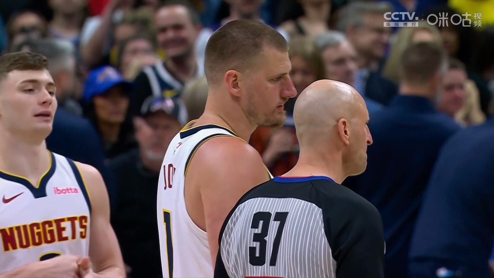 【90分钟足球网 www.90oo.com】2025-04-12 NBA 灰熊vs掘金 1080 hdtv migu.ts_2025041.jpg